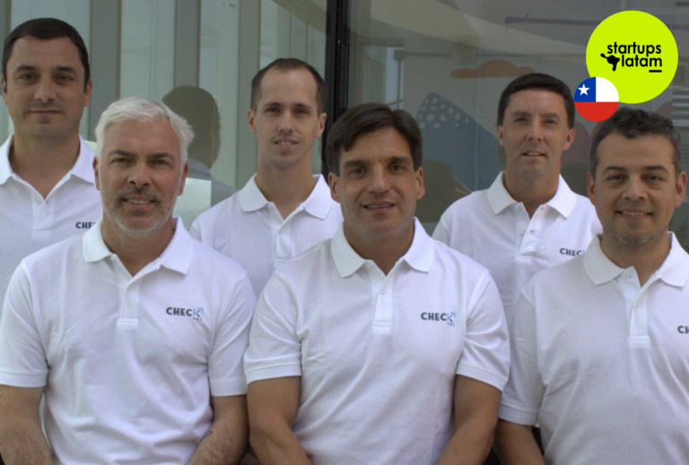 Team Check: Jose Luis Contreras, Pablo Garcia, Sebastian Ojeda, Antonio Horvath (Fundador, CEO y CTO, al medio abajo), Francisco Calmels, Sebastian Orrego, de izquierda a derecha.